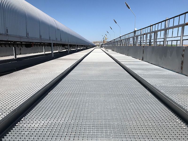 Летняя жара: как решетчатые настилы справляются с высокими температурами