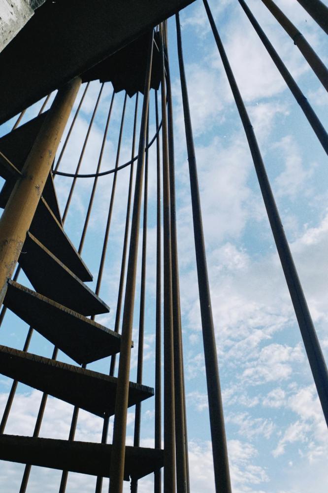 Летняя жара: как решетчатые настилы справляются с высокими температурами