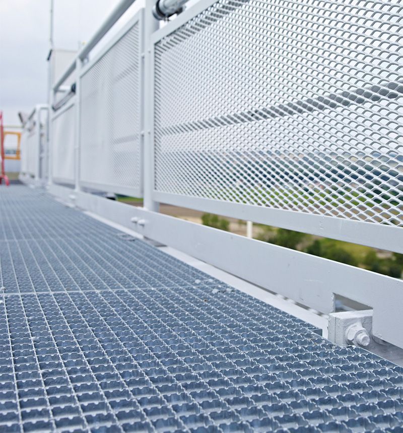 Лучшие материалы для настилов в сезон дождей