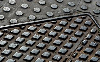 Настилы для производственных объектов: как выбрать правильный материал